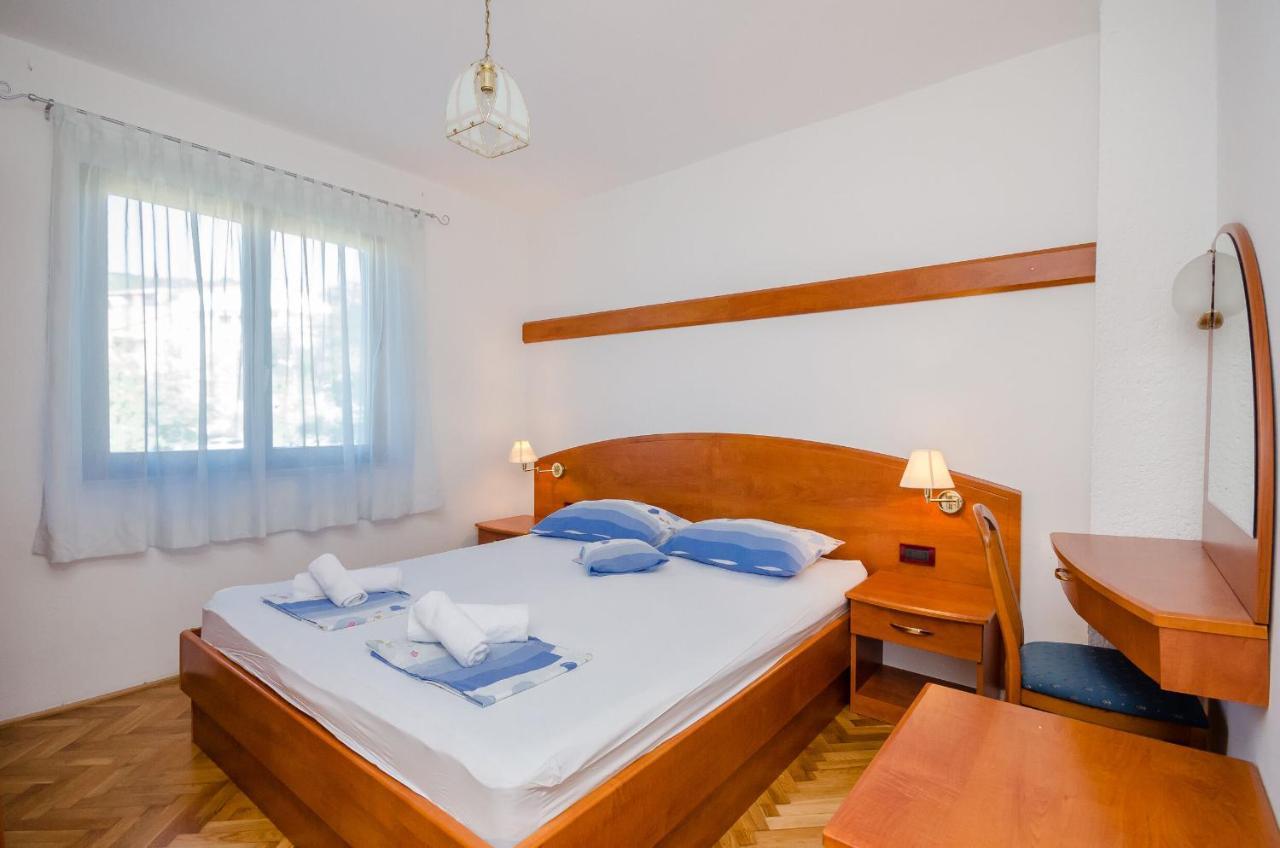 Apartments Zorka Kampor エクステリア 写真