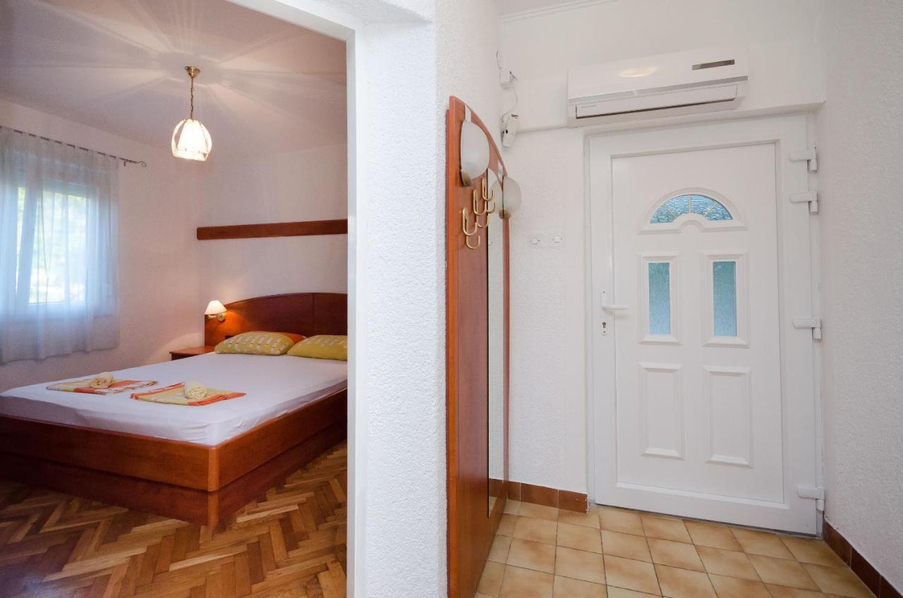 Apartments Zorka Kampor エクステリア 写真