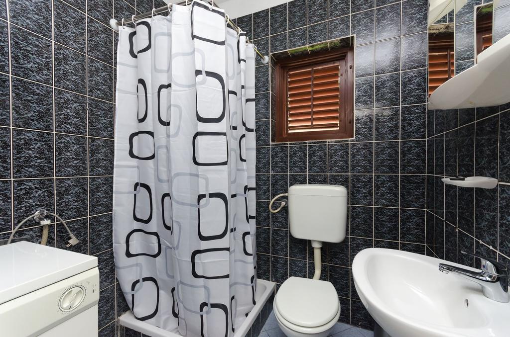 Apartments Zorka Kampor エクステリア 写真