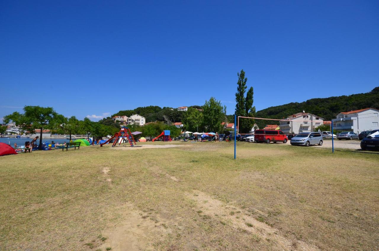 Apartments Zorka Kampor エクステリア 写真